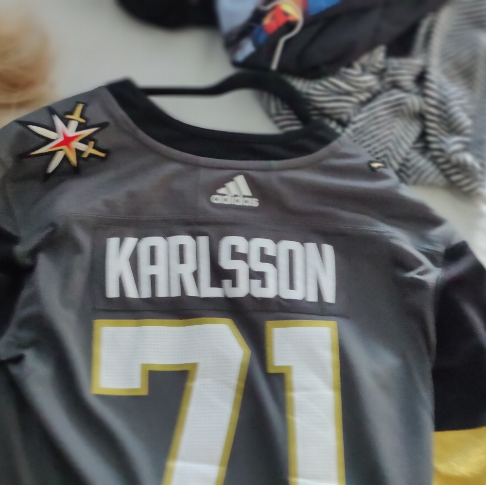 Karlsson hockey jersey